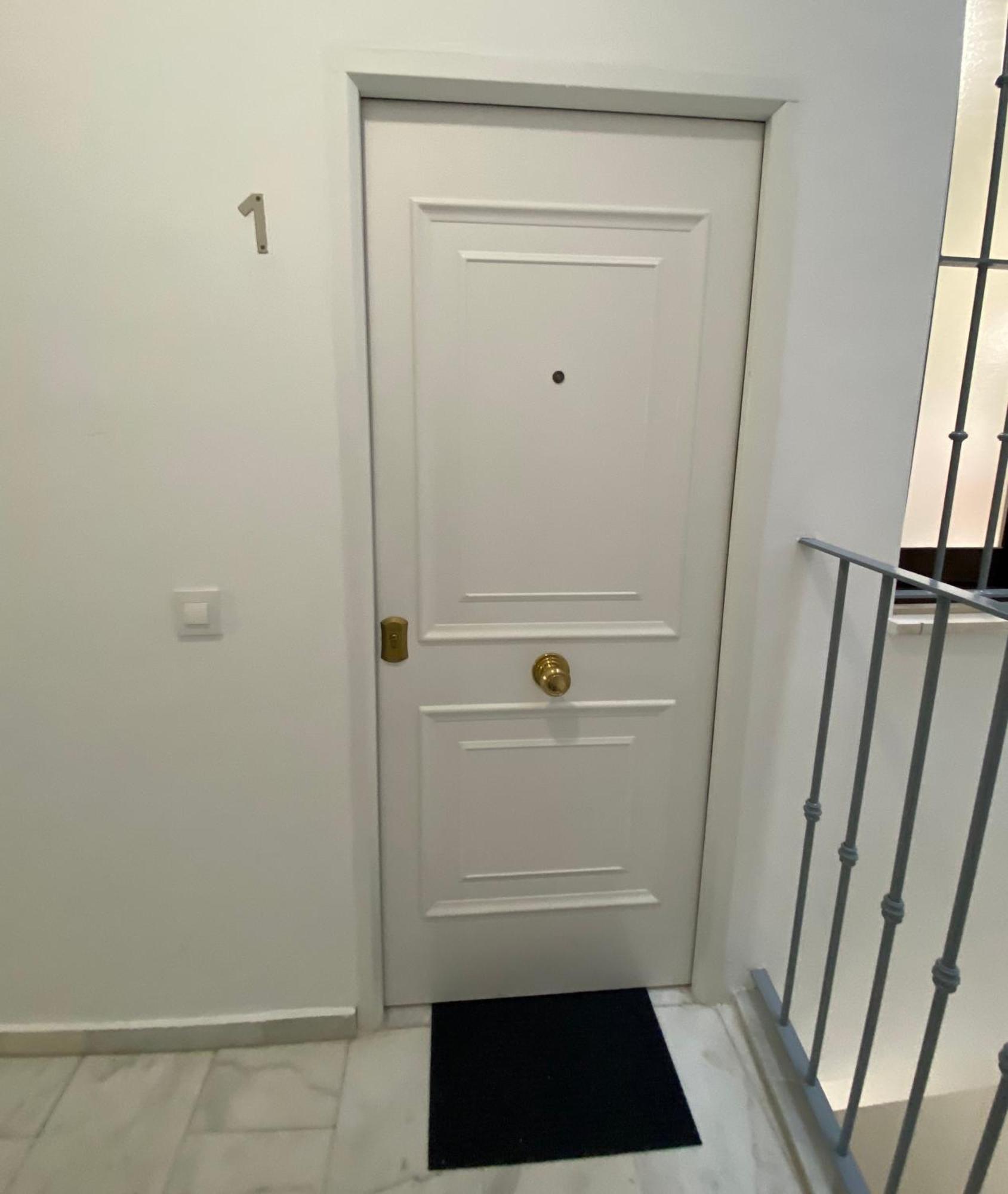 Aym Places Maestranza Apartment Seville Room photo